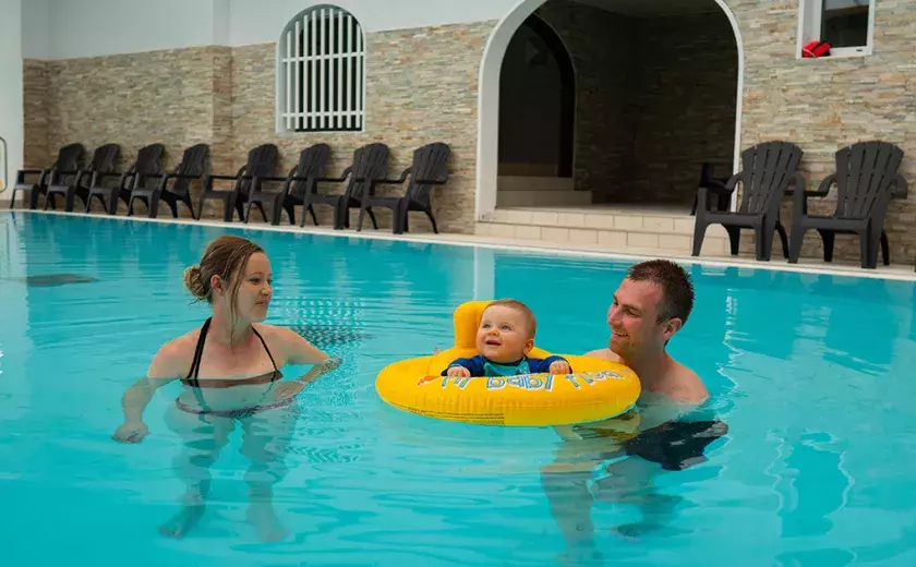 Piscine intérieure au Bois Masson